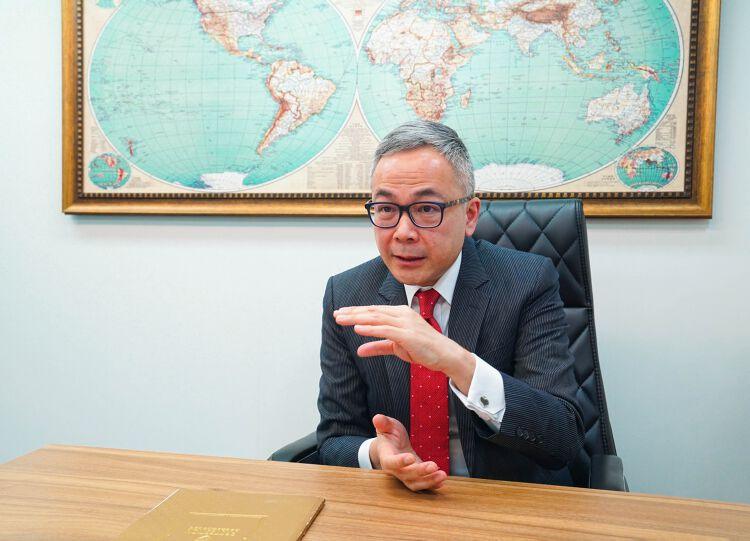 Simon Fung 表示保得信的宗旨是從關心客戶的根本利益出發。